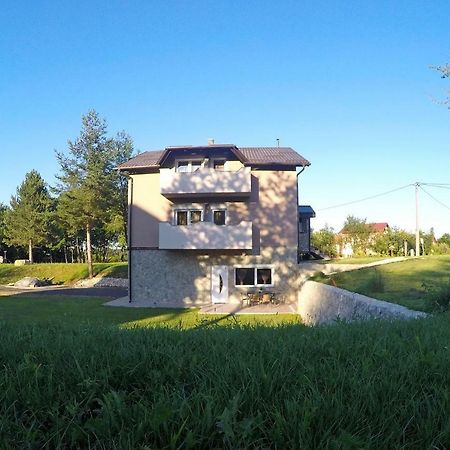 Black Queen Guesthouse Grabovac  Exterior photo