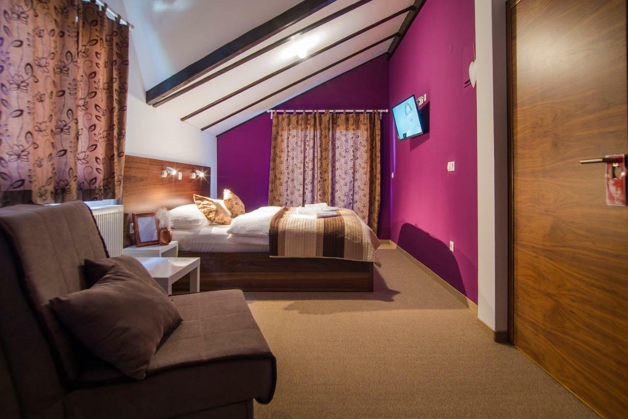 Black Queen Guesthouse Grabovac  Exterior photo