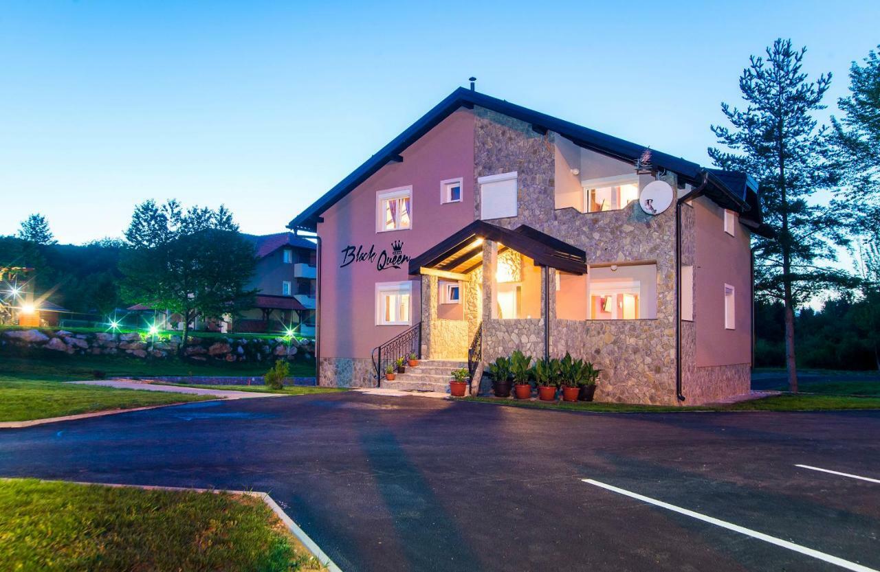 Black Queen Guesthouse Grabovac  Exterior photo